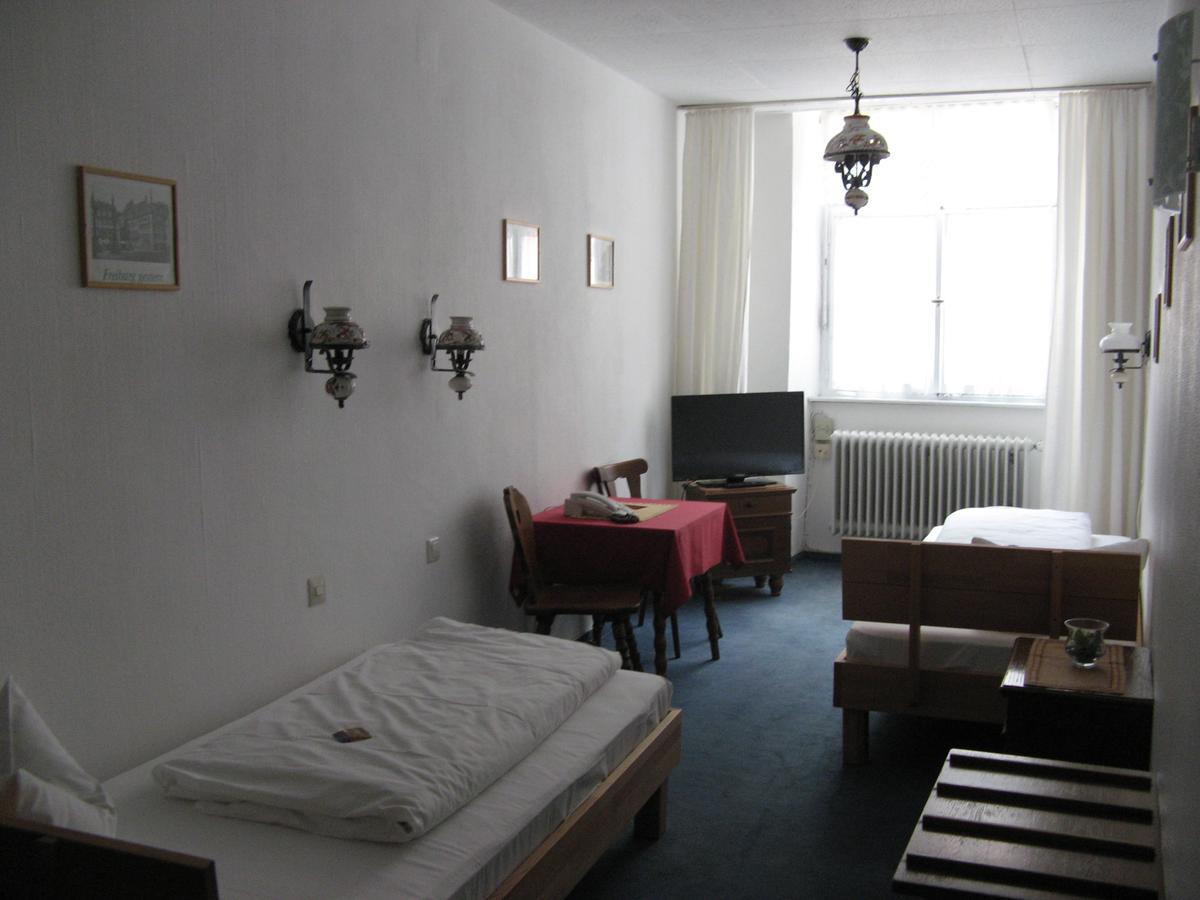 Gasthaus Loewen 弗赖堡 外观 照片